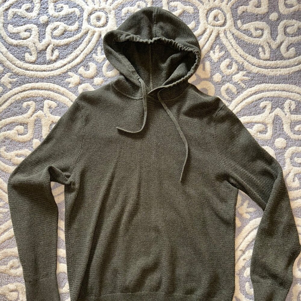 Gently Used Quilted-style Banana Republic Olive Green Sweater - Men Medium